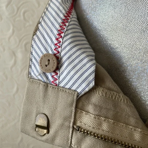 Lands’ End khaki shorts - Picture 5 of 9